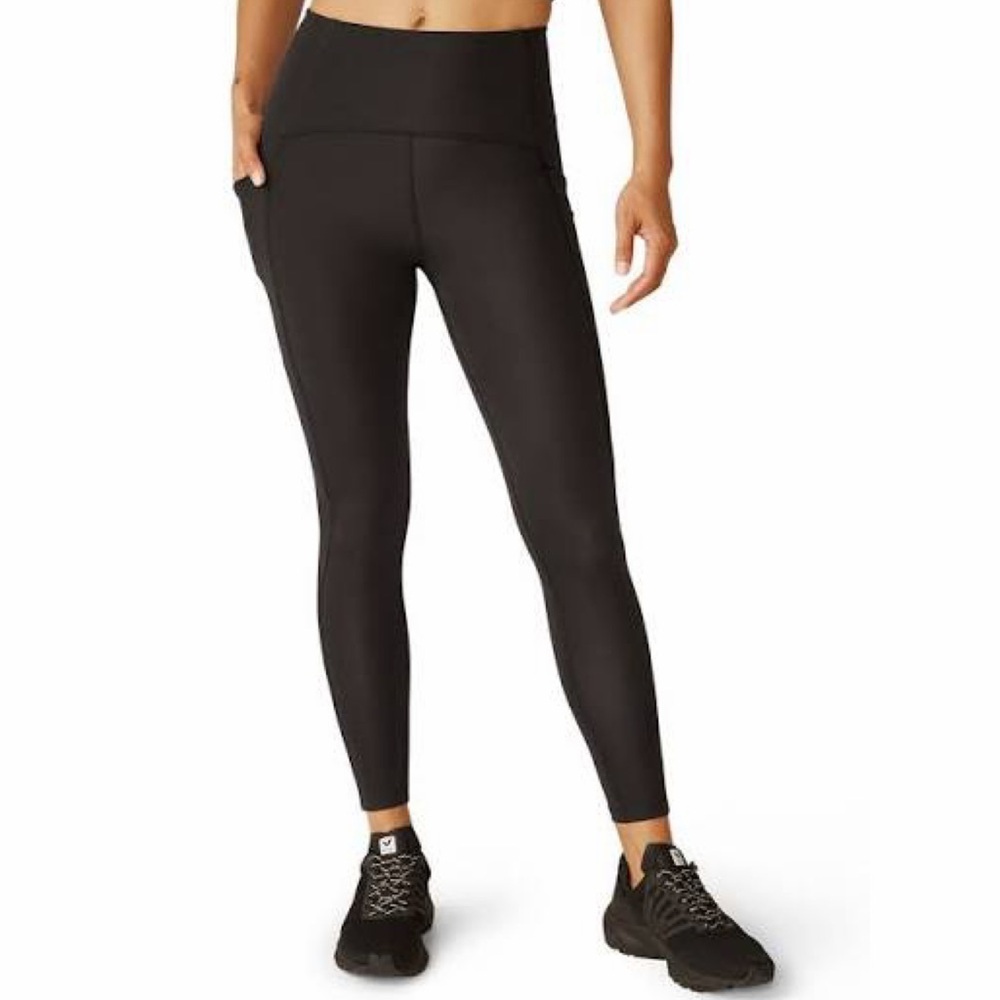 Beyond Yoga PowerBeyond Strive Pocket Midi Legging 2.0 in Black size XXS